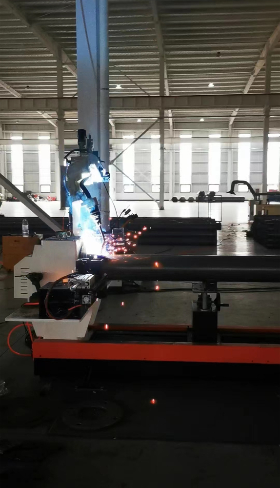 双工位焊接机器人