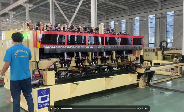 脚手架自动焊接设备